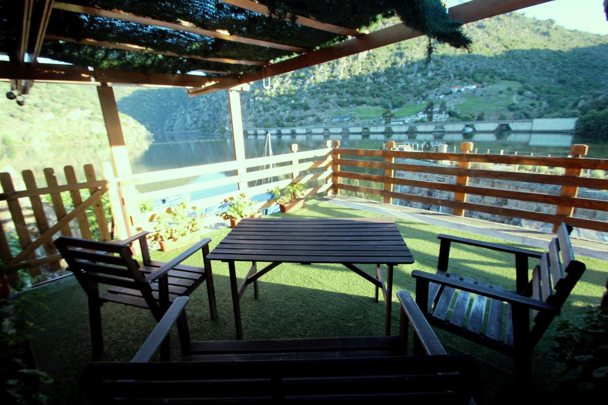 Douro Yacht Charter & Bungalows São João da Pesqueira 객실 사진