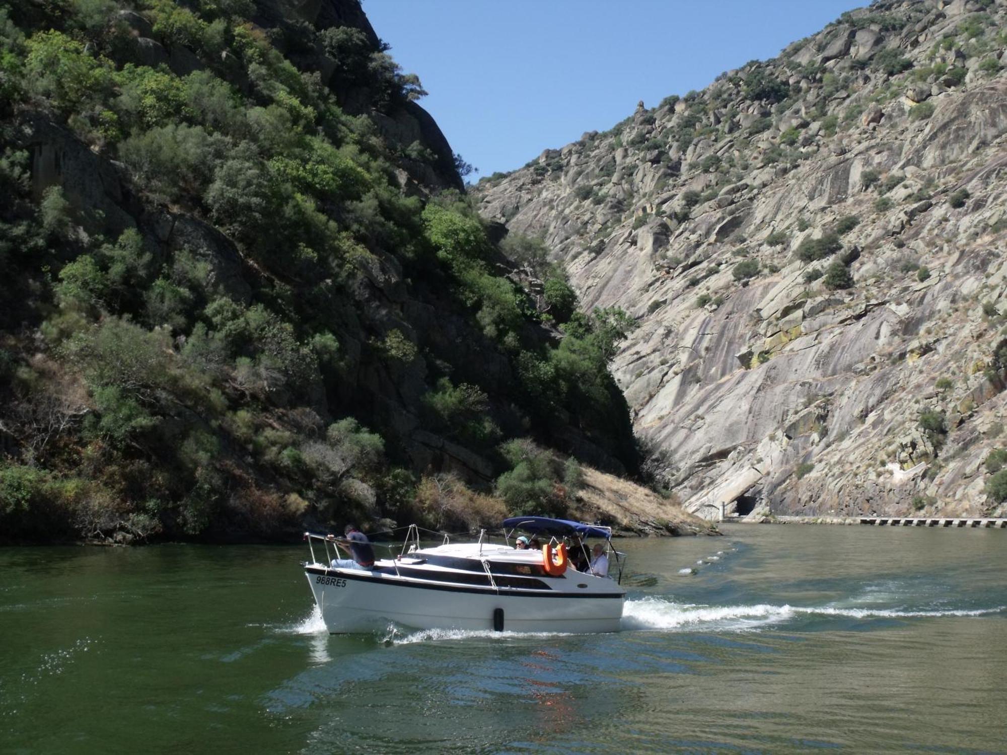 Douro Yacht Charter & Bungalows São João da Pesqueira 외부 사진